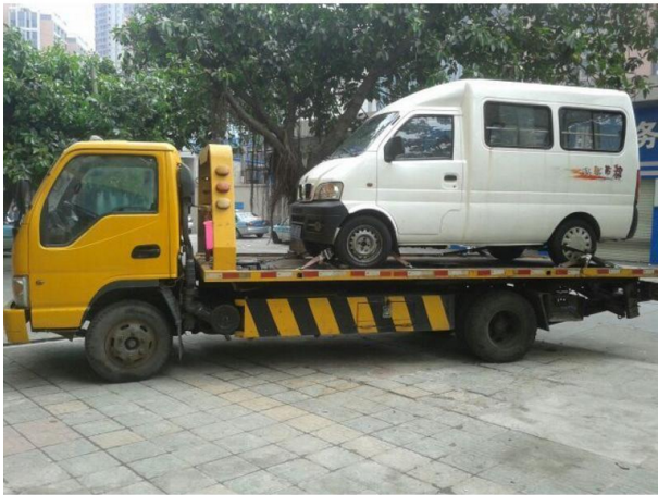 拖車(chē)救援現(xiàn)場(chǎng)圖片