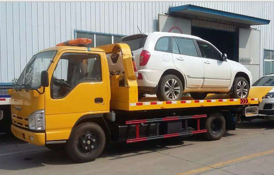 拖車(chē)救援現(xiàn)場(chǎng)圖片