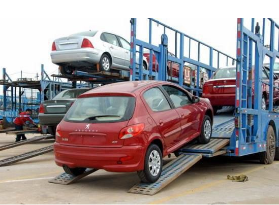 轎車(chē)托運(yùn)現(xiàn)場(chǎng)圖片